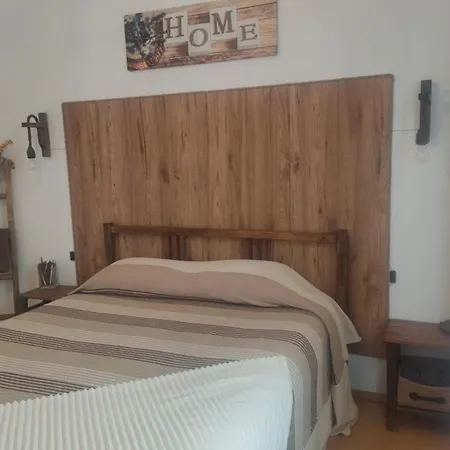Проживание в семье Casa Da Lameira Серра