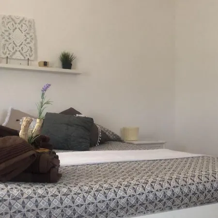 Проживание в семье Casa Da Lameira Серра