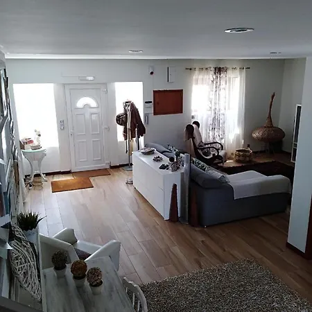 Проживание в семье Casa Da Lameira Серра